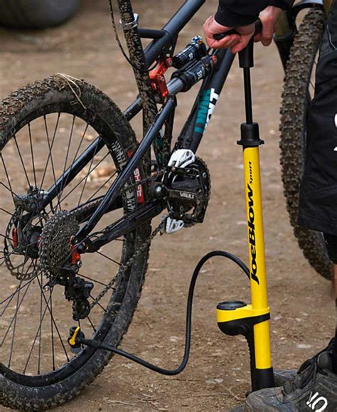 bike air pump with screw on valve|mountain bike pump reviews.